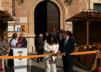 La 31a Fira de la Terrissa converteix la Galera en un aparador nacional de l’artesania del fang