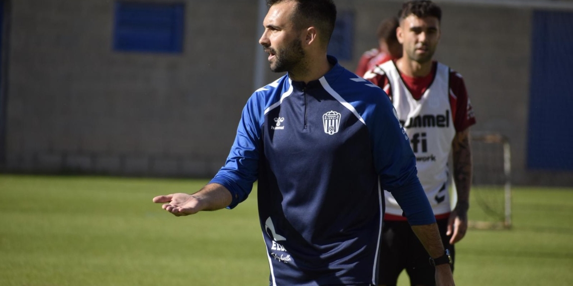 Elda toca el cel: l’Eldense puja a Segona amb segell ebrenc