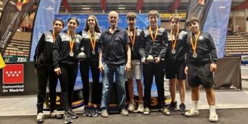 L’equip masculí i el femení de la Sala Esgrima Amposta, sotscampions de l’Estatal M15