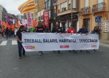 L’amenaça de vaga a la neteja viària i la precarietat de les vetlladores marquen el Primer de Maig a les Terres de l’Ebre