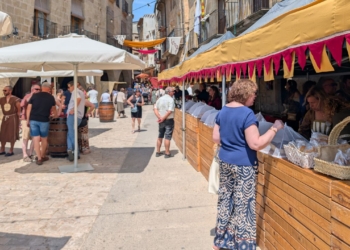 Les demostracions artesanes retornen Batea a l’edat mitjana amb la 28a edició del Mercat Medieval