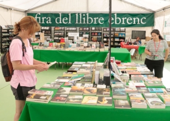 La fira d’espectacles literaris Litterarum de Móra d’Ebre clou l’edició amb més diversitat geogràfica i de disciplines