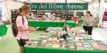 La fira d’espectacles literaris Litterarum de Móra d’Ebre clou l’edició amb més diversitat geogràfica i de disciplines