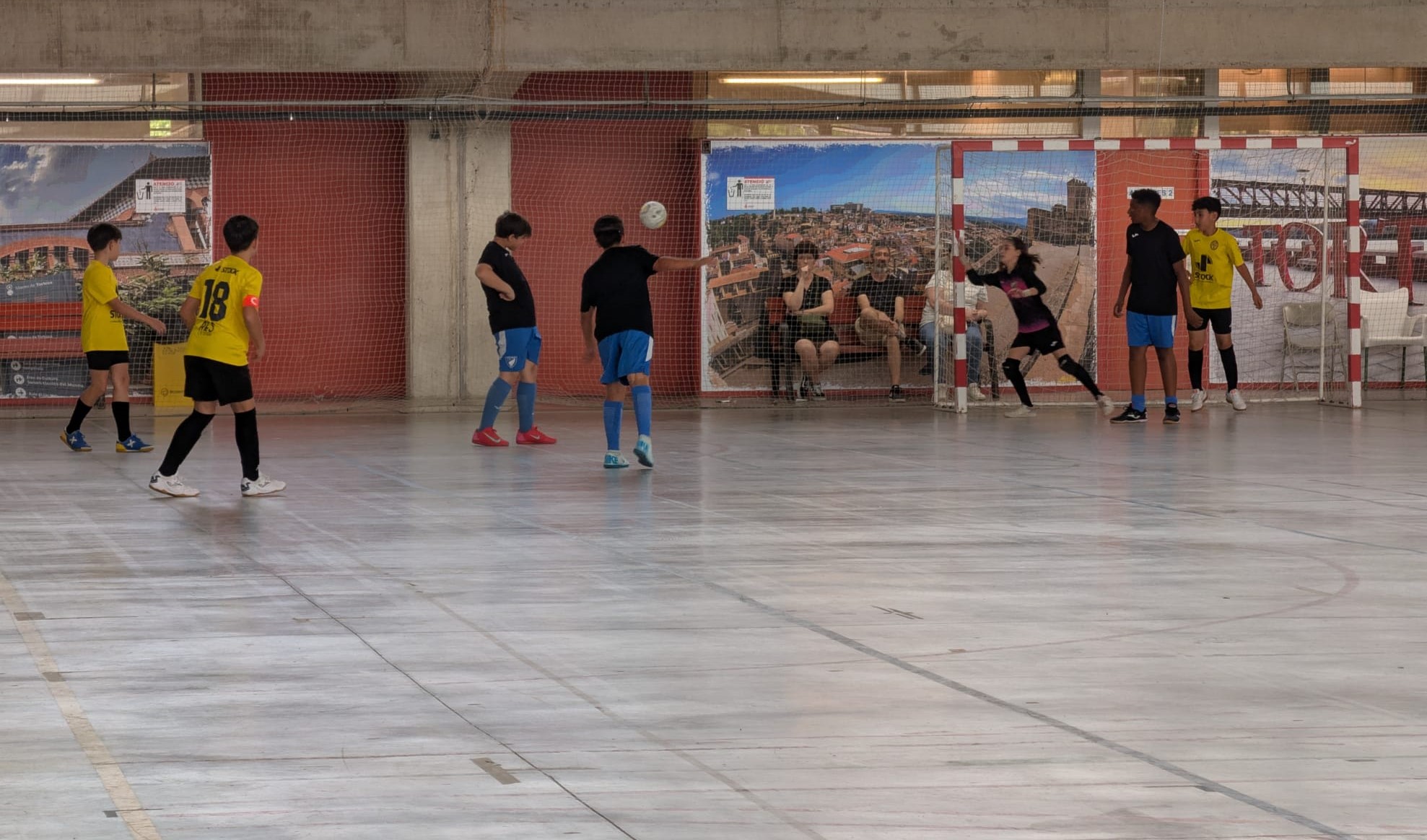 La UD Jesús i Maria cau amb polèmica a les semifinals de la fase d’ascens a Segona Catalana