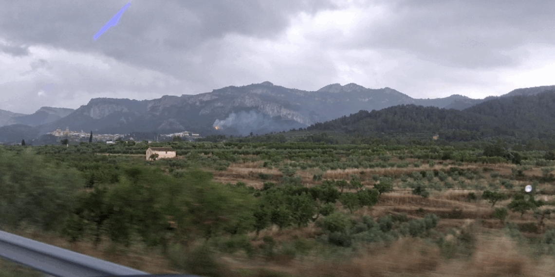 Estabilitzat un incendi a prop de l’ermita de Sant Blai a Tivissa