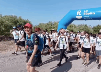225 participants prenen part en la 26a. Pujada a la Forada en lluna plena