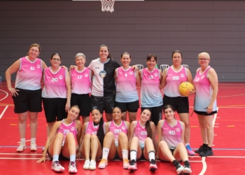 L’equip de veteranes del Club Bàsquet Amposta, un projecte per fomentar la cohesió, passar-ho bé i fer esport