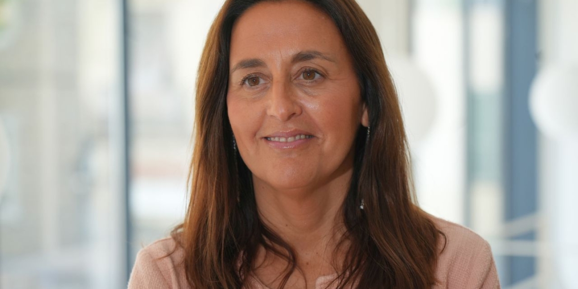 esther niubo educacio