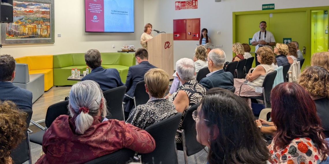 La URV homenatja la primera promoció d’infermeria i els quaranta anys d’estudis a les Terres de l’Ebre