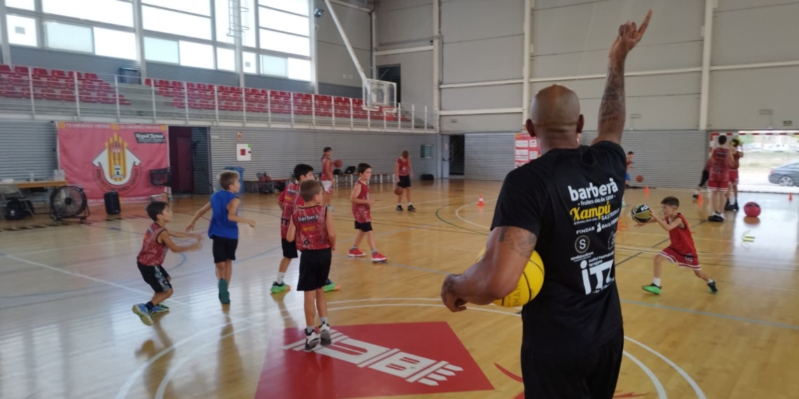 David King, experiència i talent per al Club Bàsquet Cantaires-Tortosa