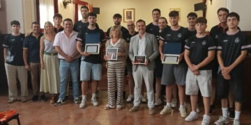 L’Ajuntament de Tortosa realitza una recepció institucional al Club Bàsquet Cantaires Tortosa