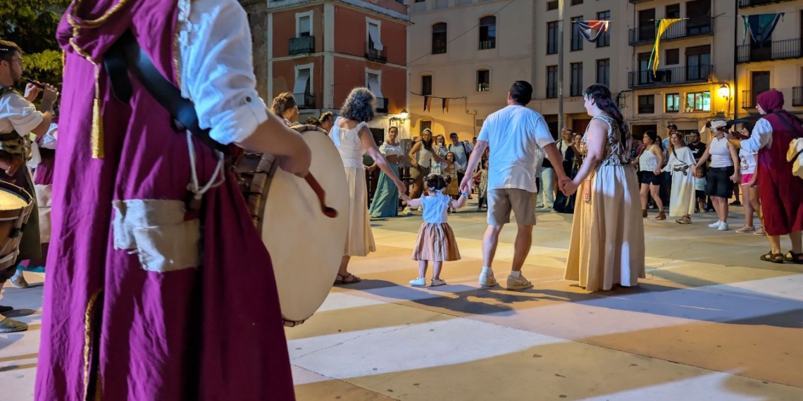 Els visitants valoren positivament l’esplendor del segle XVI a la Festa del Renaixement de Tortosa 