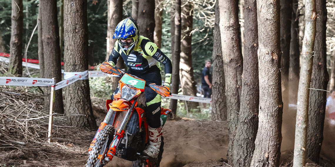 Àlex Puey aconsegueix un tercer lloc a la penúltima prova del Mundial d’EnduroGP