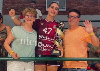 L’asconenca Agnès Grau, sotscampiona de la Supercopa de Catalunya d’Handbol Femení