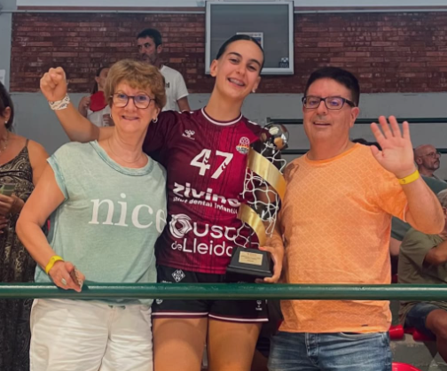 L’asconenca Agnès Grau, sotscampiona de la Supercopa de Catalunya d’Handbol Femení