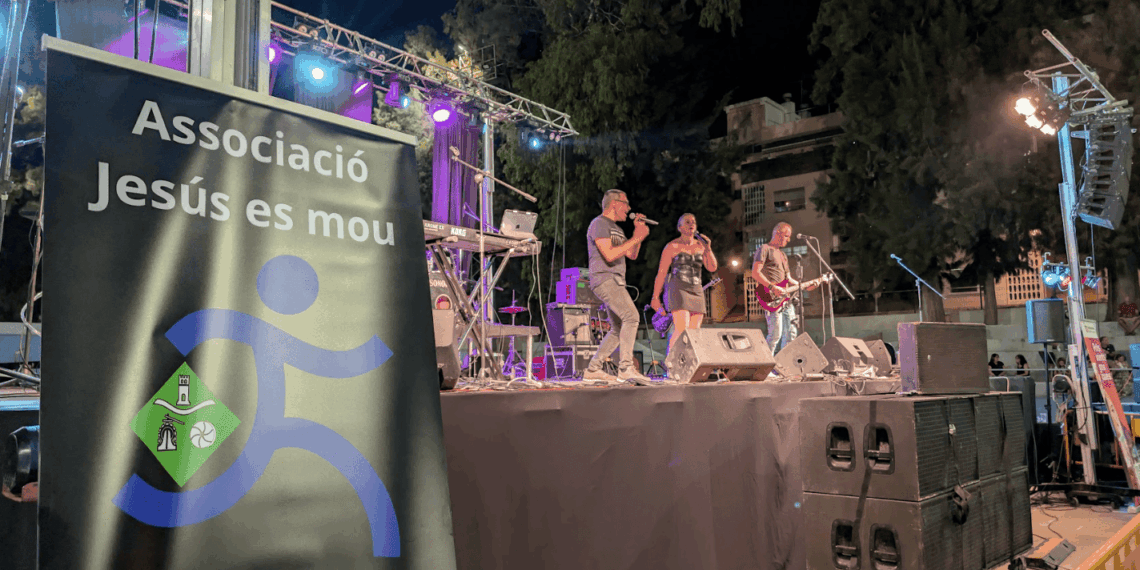 La primera edició de ‘La Cinta es Mou’ omple el velòdrom de Tortosa