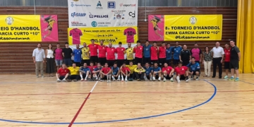 El sènior masculí de l’Handbol Amposta guanya el torneig Emma Garcia Curto