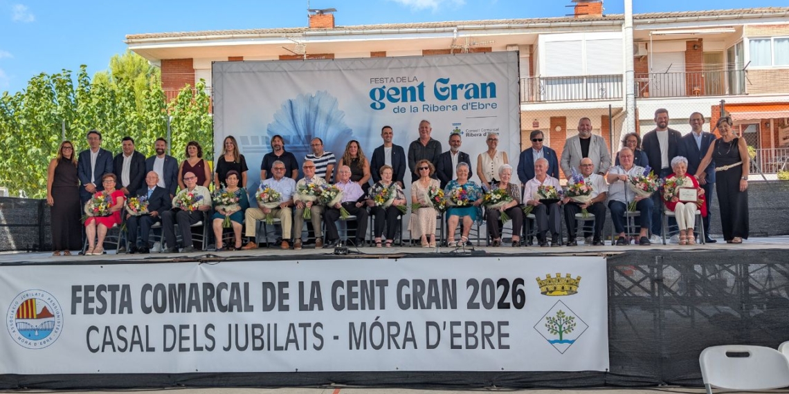 La Ribera d’Ebre homenatja quinze persones grans en la festa comarcal a Móra d’Ebre