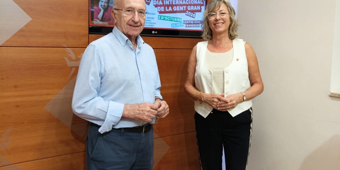 Mar Lleixà i Francesc Vallespí presentant l’acte dedicat a la gent gran
