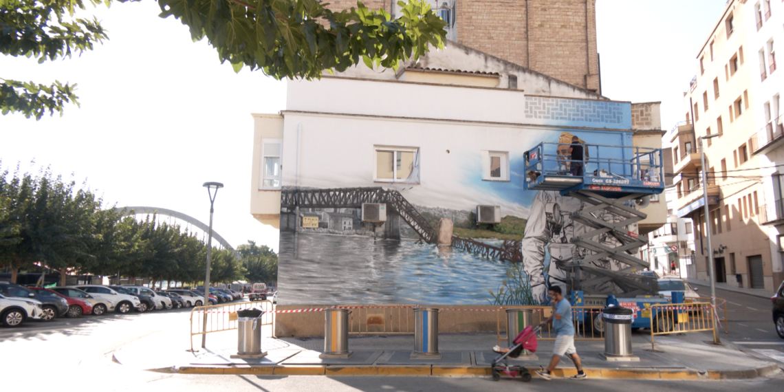 La memòria històrica protagonitza els nous murals del Grafftech de Móra d’Ebre