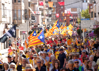 Milers de persones reclamen a Amposta la independència de Catalunya per l’11S