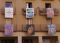 Tortosa acull l’exposició ‘Art i flors als balcons’ d’Alcanar a la plaça de l’Ajuntament
