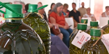 Amposta transforma els fruits urbans en melmelada i oli