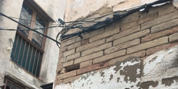 Punt de connexió de l’enllumenat públic afectat pel robatori de cable a Tortosa
