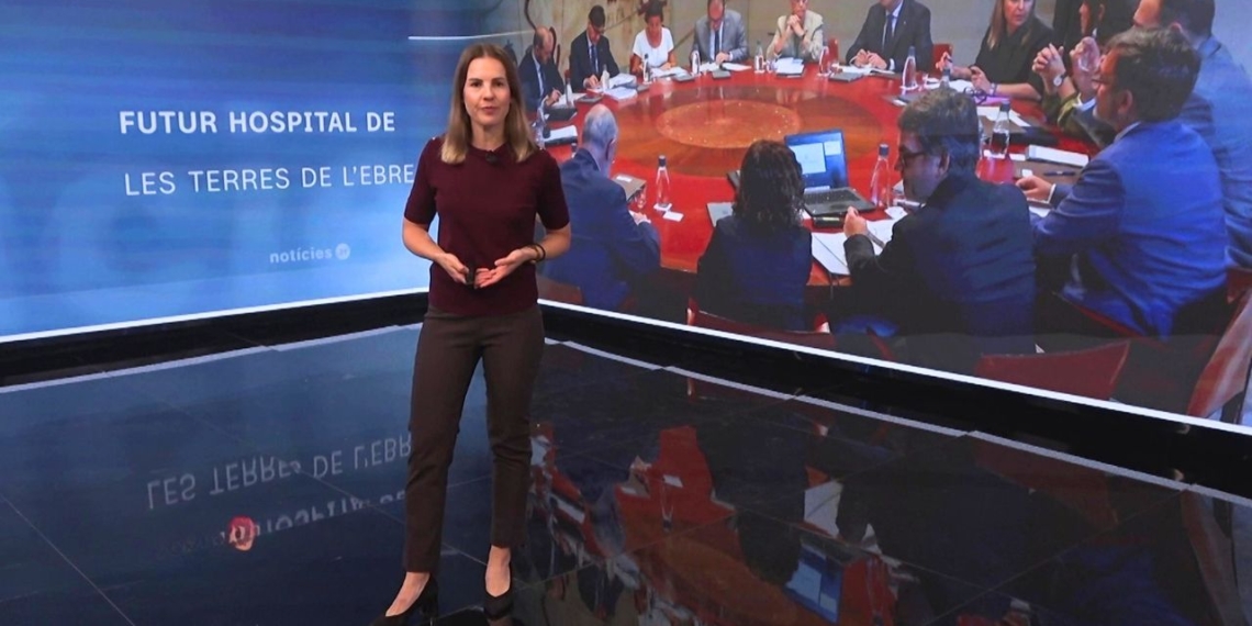 Sílvia Alarcón presentant Notícies 21