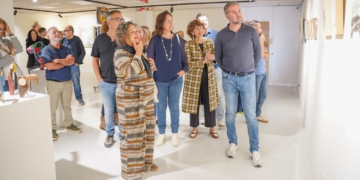 Obres fetes amb materials recuperats a l’exposició Drap-Art Delta 2026 de Deltebre