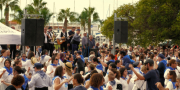 La Ràpita fa història amb un rècord Guinness de 972 persones ballant la Jota Vella