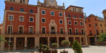 Façana de l’Ajuntament de Tortosa