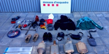 Catalitzadors i eines recuperats pels Mossos en l’operatiu iniciat al Perelló
