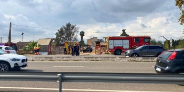 Incendi a l’exterior d’una planta de fusta de Tortosa