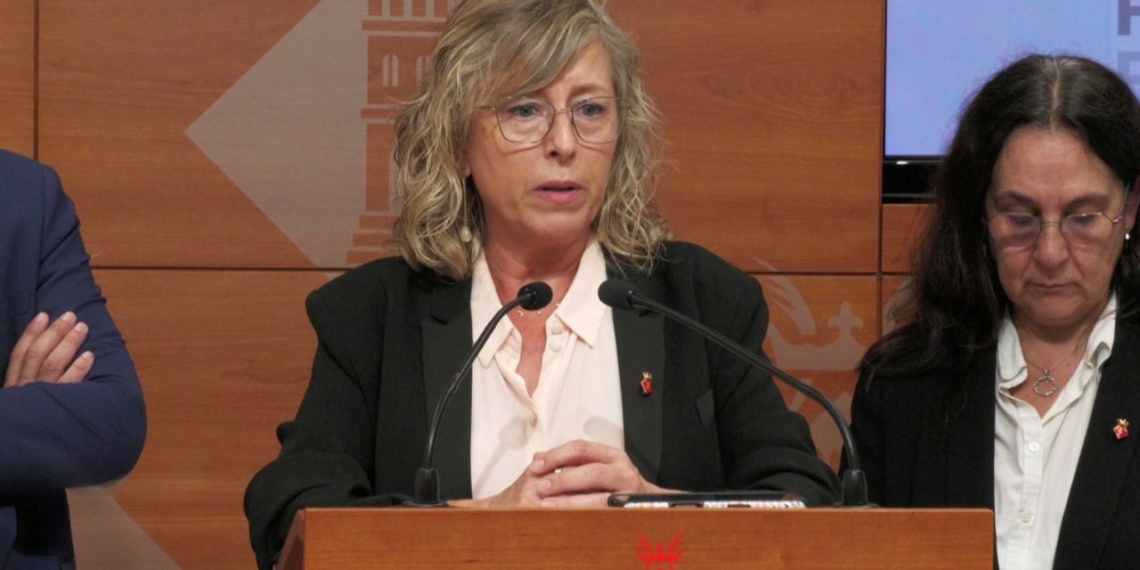 Mar Lleixà, alcaldessa de Tortosa, durant les declaracions sobre les prioritats de les esquerres de cara al 29-N