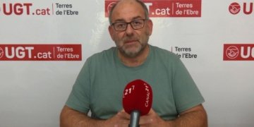 Moisés Fabra, secretari general de la UGT a les Terres de l’Ebre, parla del transport públic per als estudiants