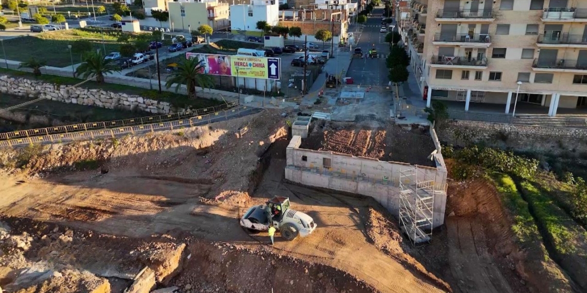 Obres del nou pont dels Sequesos al carrer Sant Josep de la Ràpita